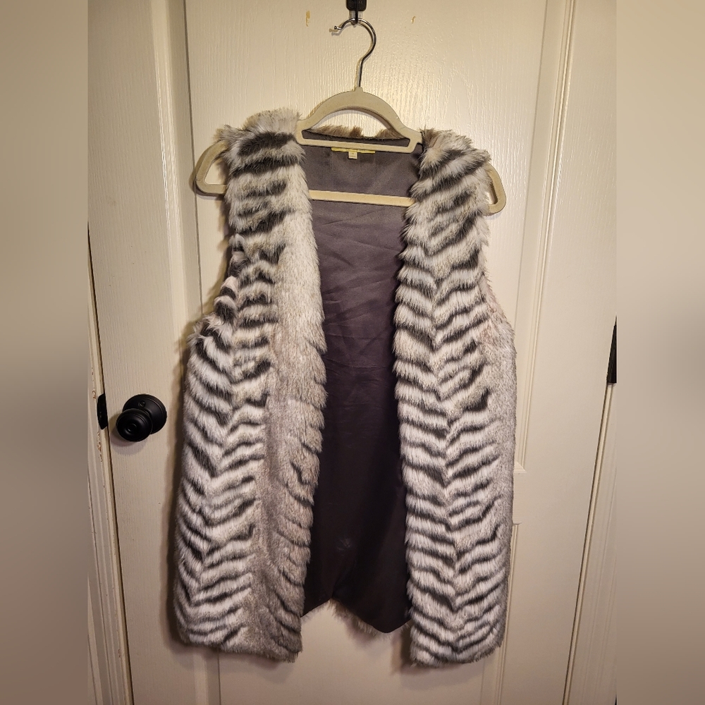 Gianni Bini Faux Fur Vest